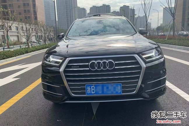 奥迪Q72016款40 TFSI 舒适型