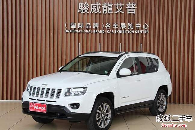 Jeep指南者2014款2.4L 四驱豪华版