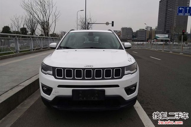 Jeep指南者2017款200T 自动舒享版