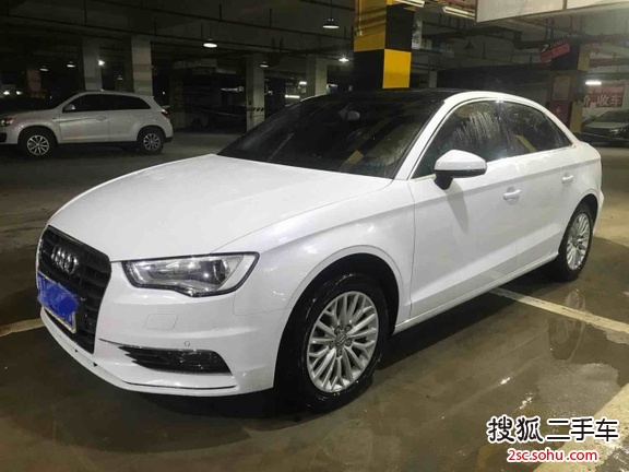 奥迪Q32015款35 TFSI 百万纪念智领型