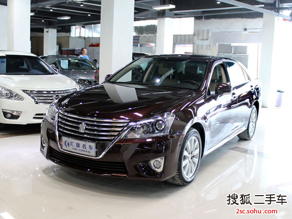 丰田皇冠2012款V6 2.5 Royal 真皮版