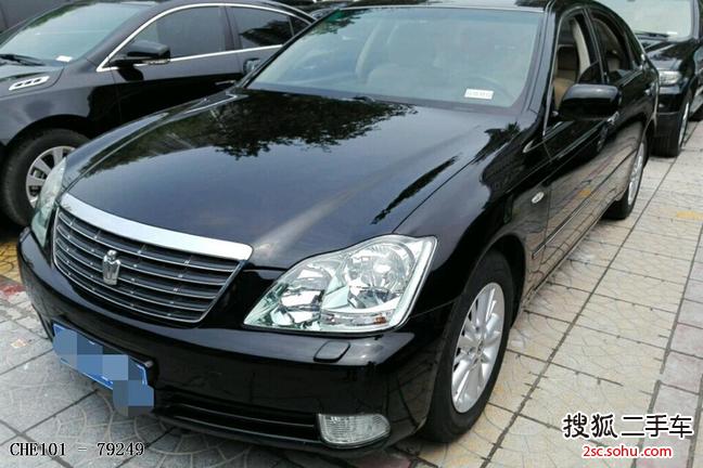 丰田皇冠2005款3.0L Royal Saloon