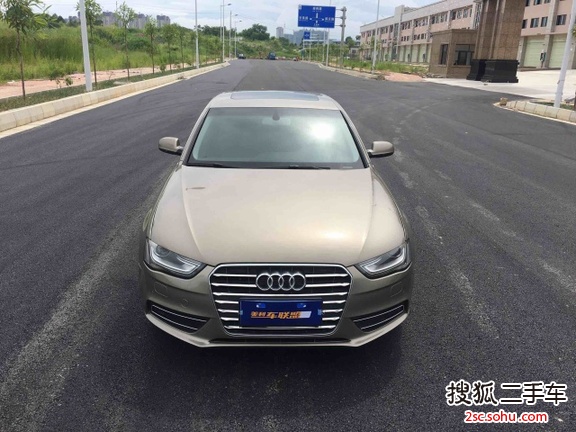 奥迪A4L2013款35 TFSI 自动舒适型