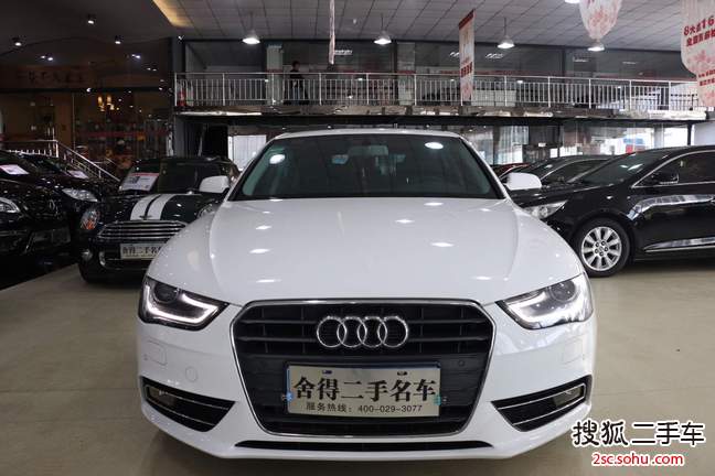 奥迪A4L2015款35 TFSI 自动标准型