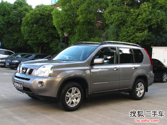 日产奇骏2010款2.0L XE CVT 舒适版(四驱)