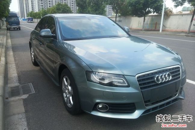 奥迪A4L2010款2.0TFSI 舒适型