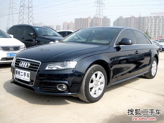 奥迪A4L2012款2.0TFSI 标准型