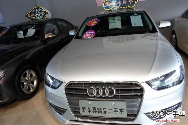 奥迪A4L2013款35 TFSI 自动舒适型