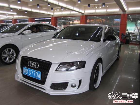 奥迪A4L2009款2.0TFSI 标准型