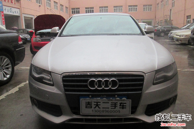 奥迪A4L2011款2.0TFSI 舒适型