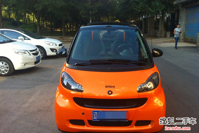 smartfortwo2011款1.0T 敞篷燃橙版