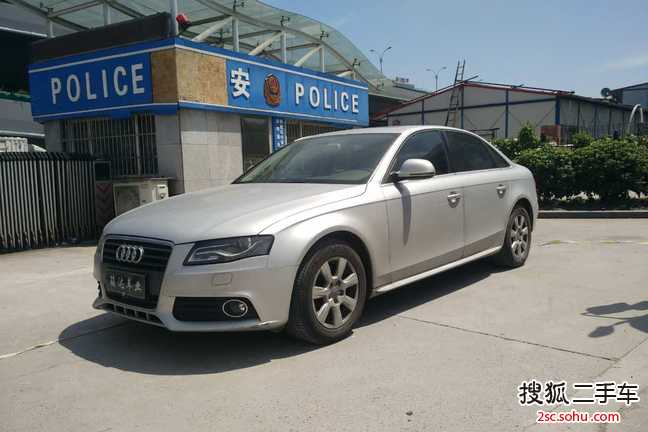 奥迪A4L2011款2.0TFSI 舒适型