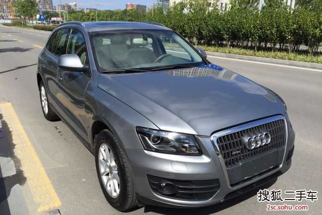 奥迪Q52010款2.0TFSI 技术型