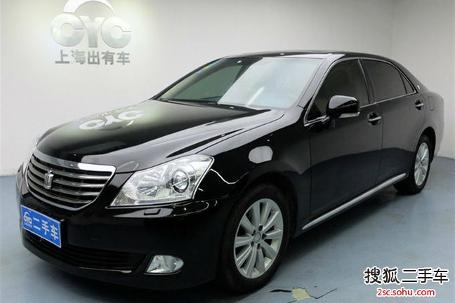 丰田皇冠2010款2.5L Royal 真皮天窗版 