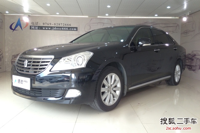 丰田皇冠2012款V6 2.5 Royal 导航版