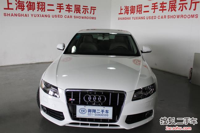 奥迪A4L2009款2.0TFSI 标准型