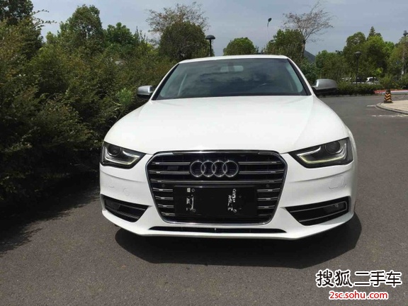 奥迪A4L2015款35 TFSI 自动舒适型