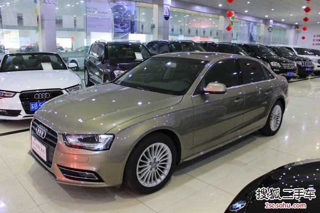 奥迪A4L2013款35 TFSI 自动豪华型