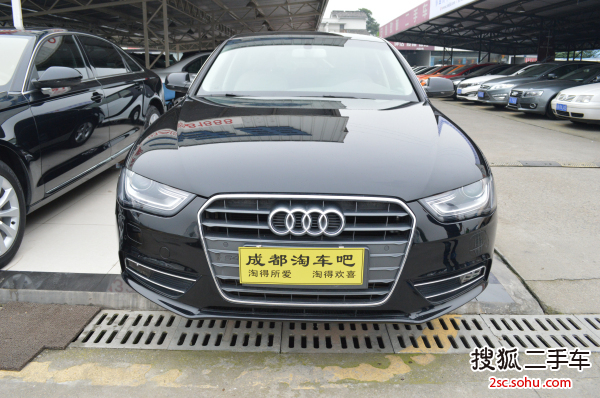 奥迪A4L2013款35 TFSI 自动舒适型