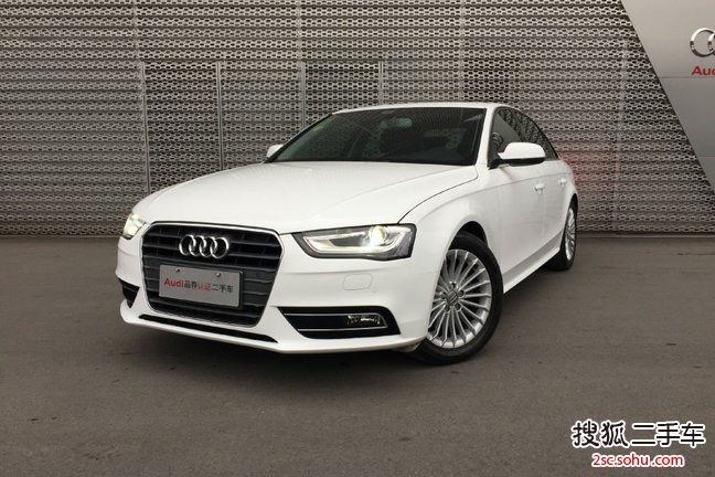 奥迪A4L2015款30 TFSI 自动舒适型