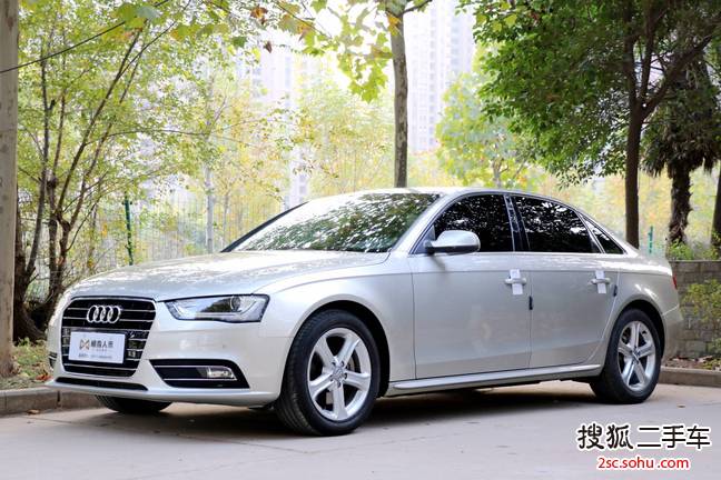 奥迪A4L2015款45 TFSI quattro个性运动型