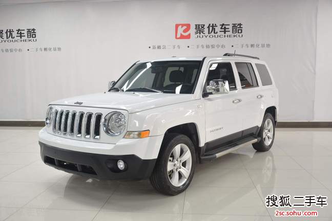 Jeep自由客2014款2.4L 运动版