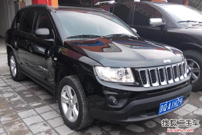 Jeep指南者2013款2.4L 四驱运动版