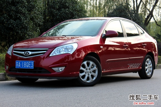 现代悦动2011款1.6L 自动豪华型