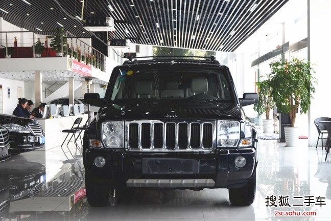 Jeep指挥官2008款5.7L HEMI