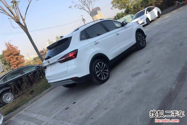 荣威RX32018款1.6L 手动精英版