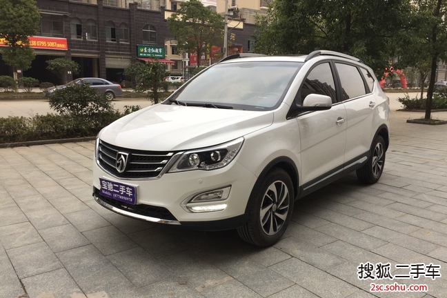 宝骏5602015款1.8L 手动豪华型