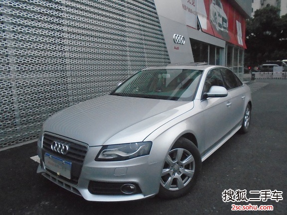 奥迪A4L2011款2.0TFSI 舒适型