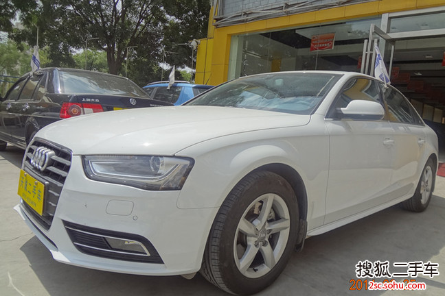 奥迪A4L2013款35 TFSI(2.0T)自动标准型