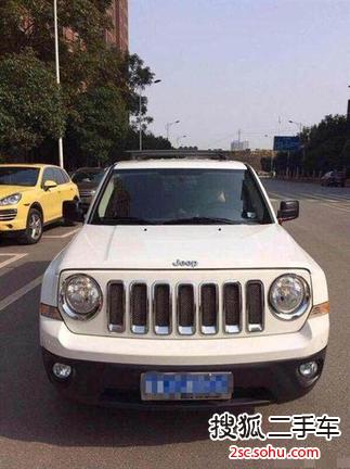 Jeep自由客2014款2.0L 运动增强版