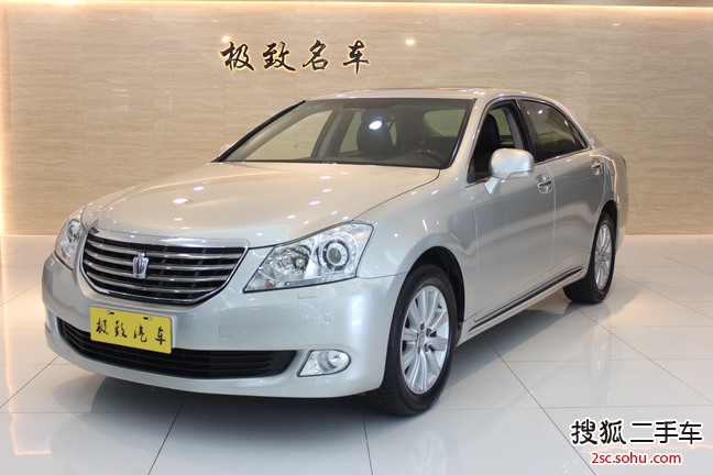 丰田皇冠2011款2.5L Royal 真皮天窗特别版 