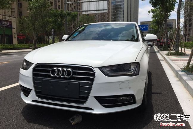 奥迪A4L2012款2.0TFSI 舒适型