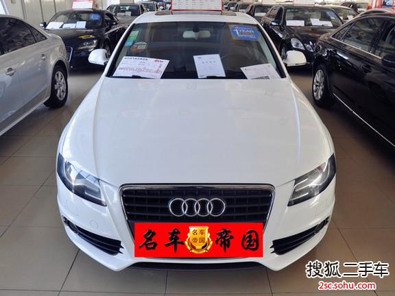 奥迪A4L2012款2.0TFSI 运动型