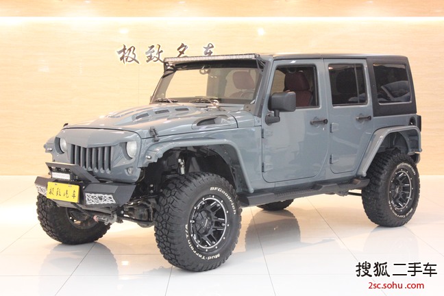 Jeep牧马人四门版2015款3.0L 撒哈拉