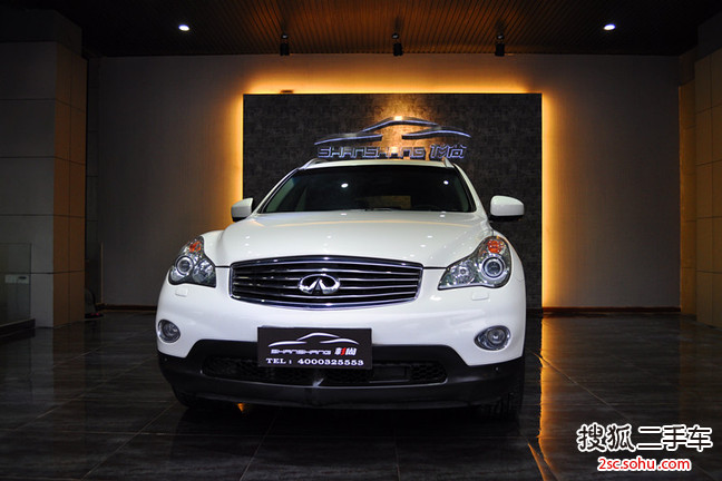 英菲尼迪QX502013款2.5L 两驱尊雅版