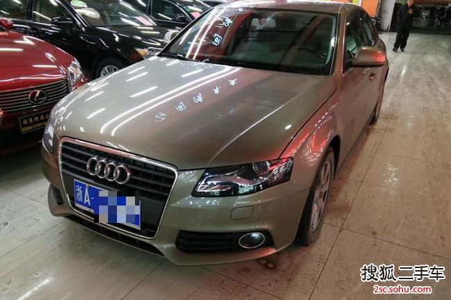 奥迪A4L2011款2.0TFSI 标准型