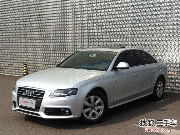 奥迪A4L2012款2.0TFSI 标准型