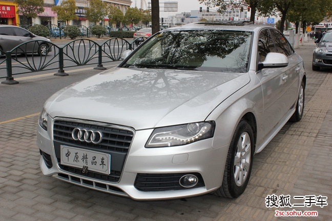 奥迪A4L2011款2.0TFSI 舒适型