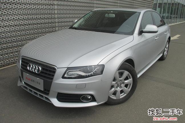 奥迪A4L2010款2.0TFSI 标准型