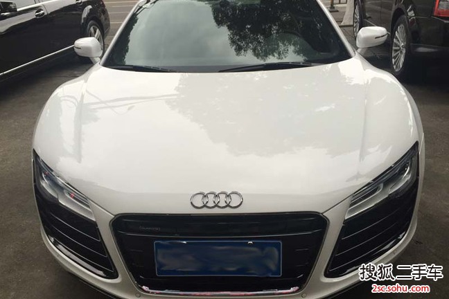 奥迪R82014款4.2 FSI quattro