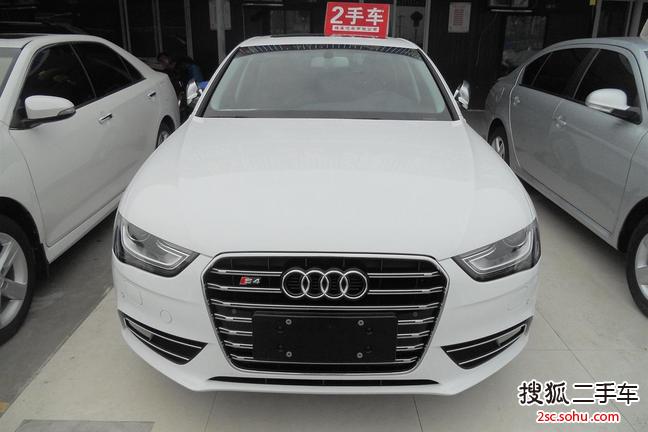 奥迪A4L2013款35 TFSI 自动标准型