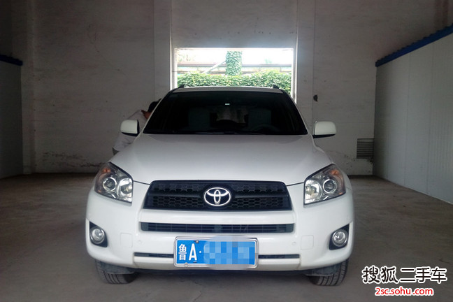 丰田RAV42012款2.0L 手动四驱版