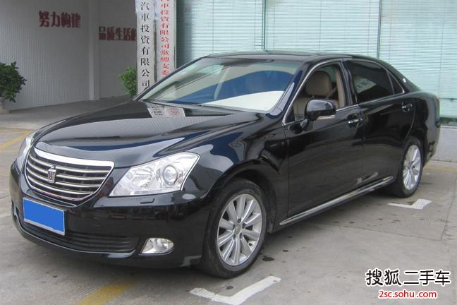 丰田皇冠2011款2.5L Royal 真皮天窗特别版