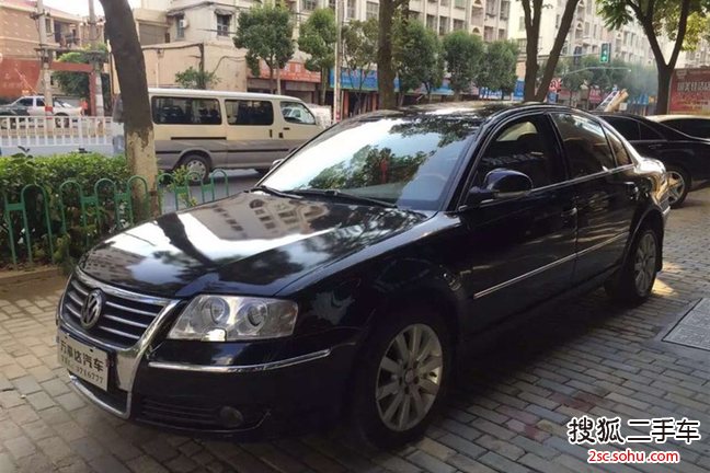 大众帕萨特2011款1.8TSI DSG 尊荣版