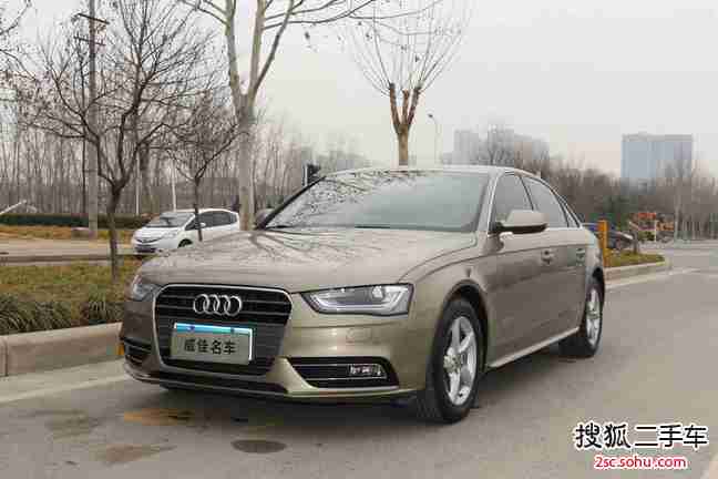 奥迪A4L2013款35 TFSI 自动标准型