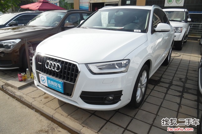 奥迪Q32013款35 TFSI 全时四驱舒适型